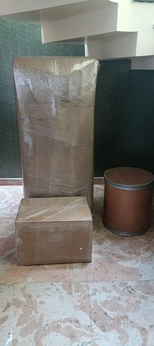 Careful packing of household items — ShiftEzy Bangalore packers